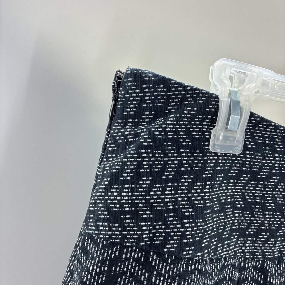 The Limited Womens Skirt Size 12 Black White Career Pencil Stretch Knee Length - Picture 5 of 8